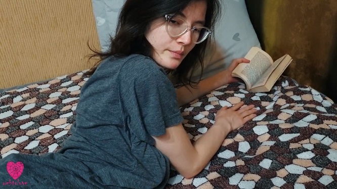 Худая сестра дала себя поебать от первого лица и наелась спермы